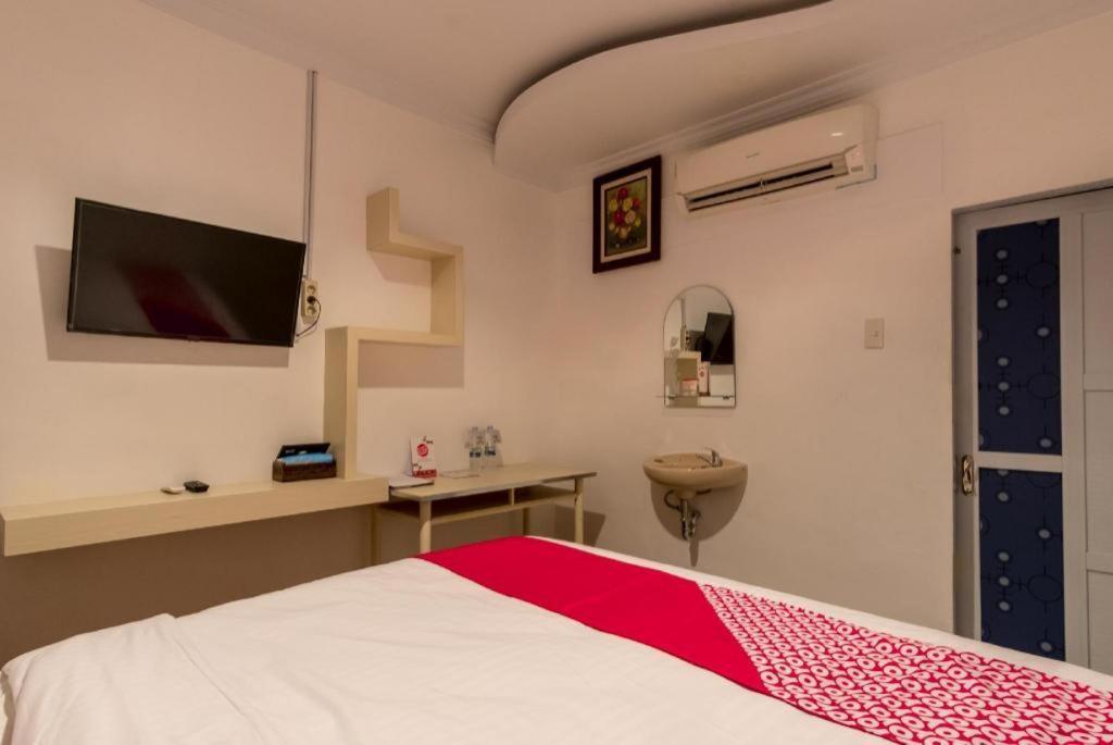 Oyo 619 Naufal Guest House Syariah Medan Exterior foto
